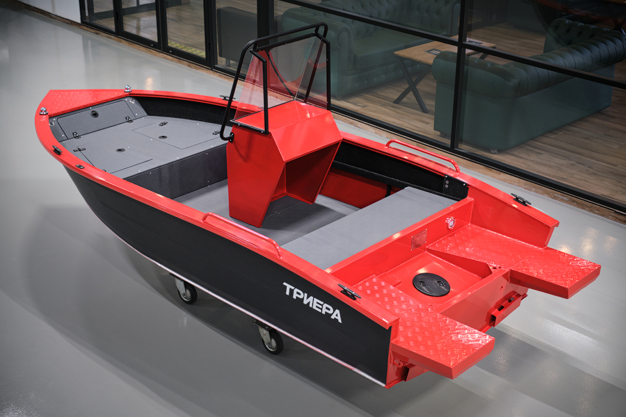 Алюминиевая моторная лодка ТРИЕРА 390 