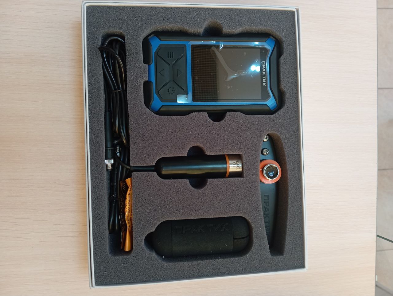 Эхолот Практик 8 МАКС ДУО, размер экрана 3,5" (со стандарным и структурным датчиками)